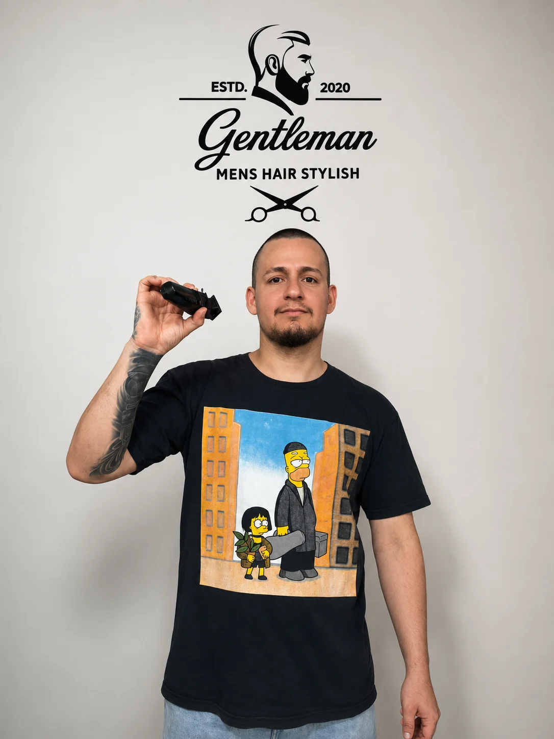 Gerente de la peluquería Gentleman en Macas, cliente de Flowiy para su contabilidad y facturación electrónica